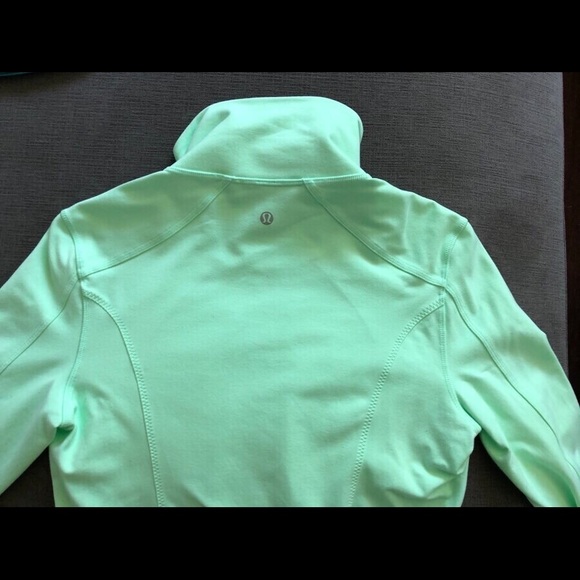 LULULEMON Athletica Women’s Jacket, Size 10 - Picture 6 of 6